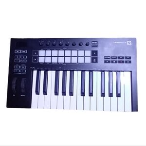 Launchkey 25 Novation